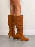 Bota Bucanera Camel Gamuza – Elegancia que destaca ✨