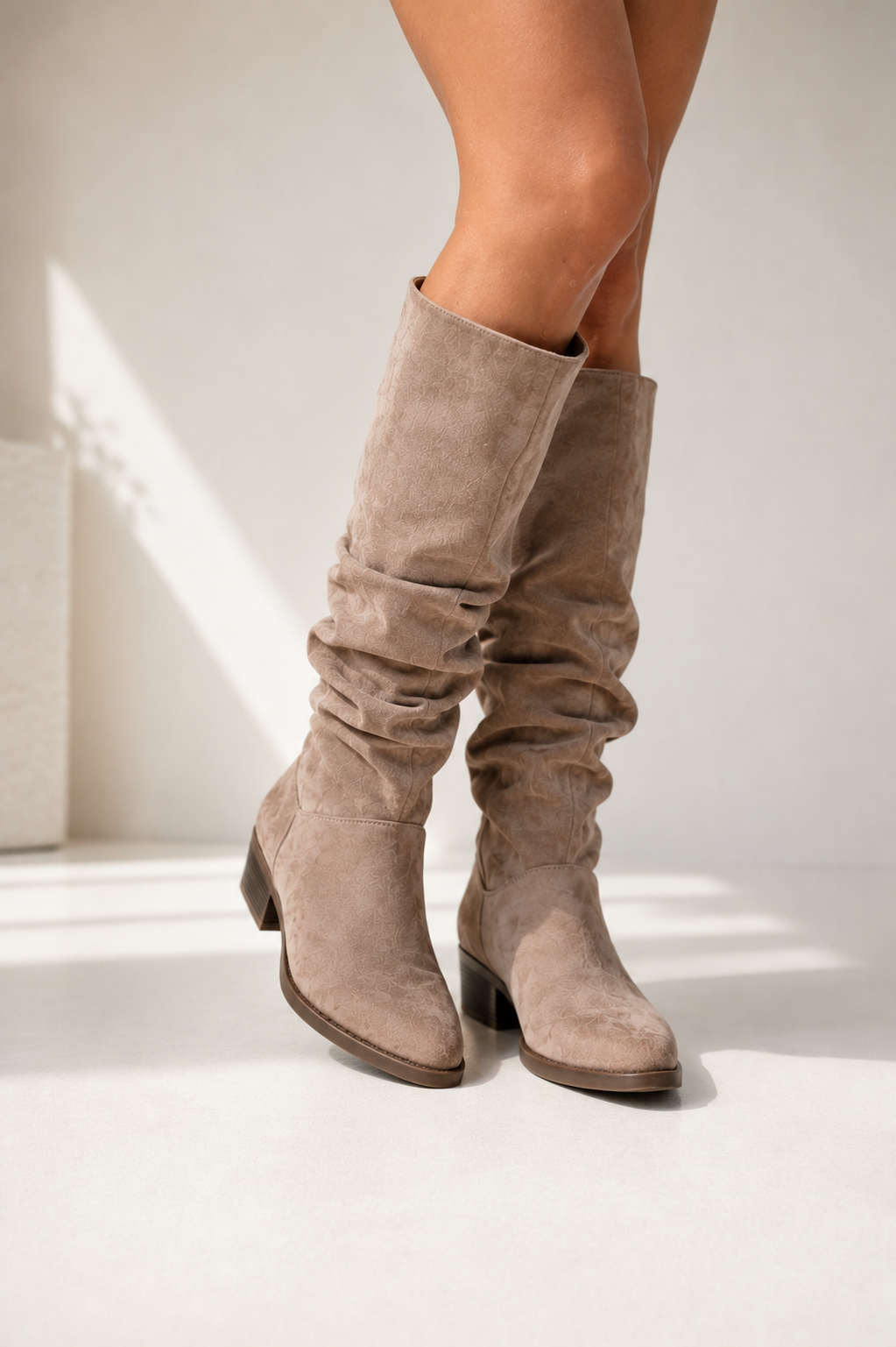 Bota Slouch Taupe
