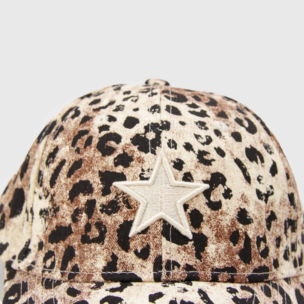🐆 Gorra Animal Print con Estrella – Tendencia 2026