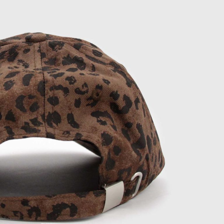 🐆Gorra Animal Print Café con Estrella Negra