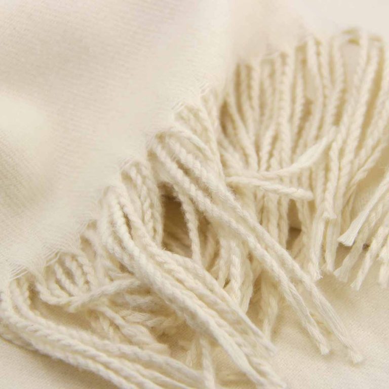 🤍 Bufanda Cashmere Peluda 220 g – crema